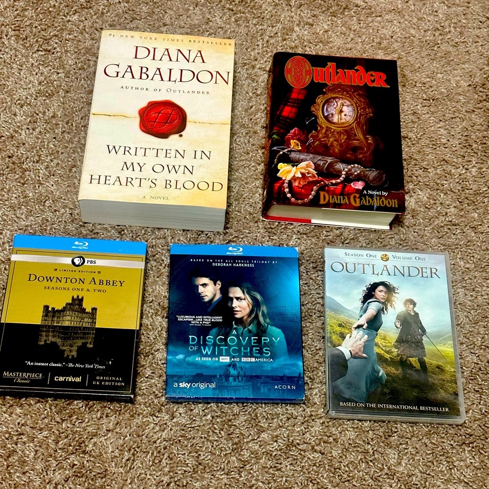 Outlander book club edition book red 1 & 8 dvd S1 V1 Downtown Abbey discovery